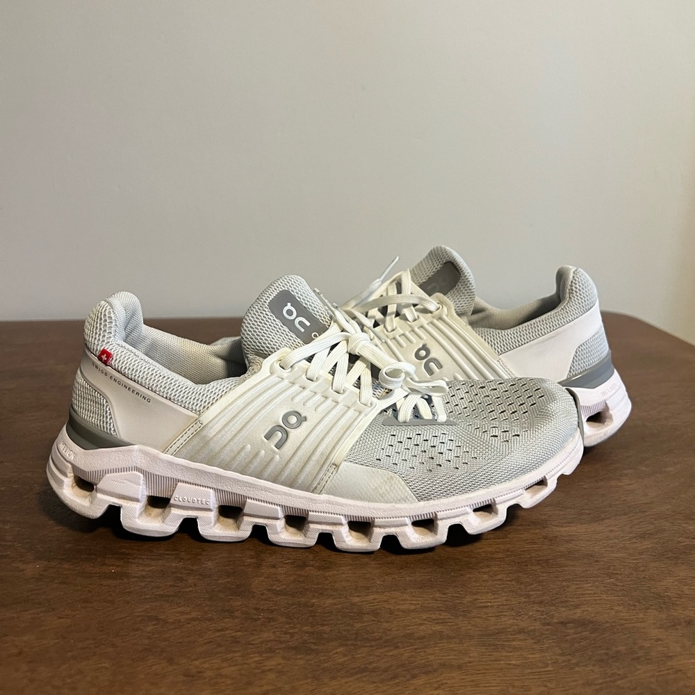 ON Running CloudSwift Sneakers